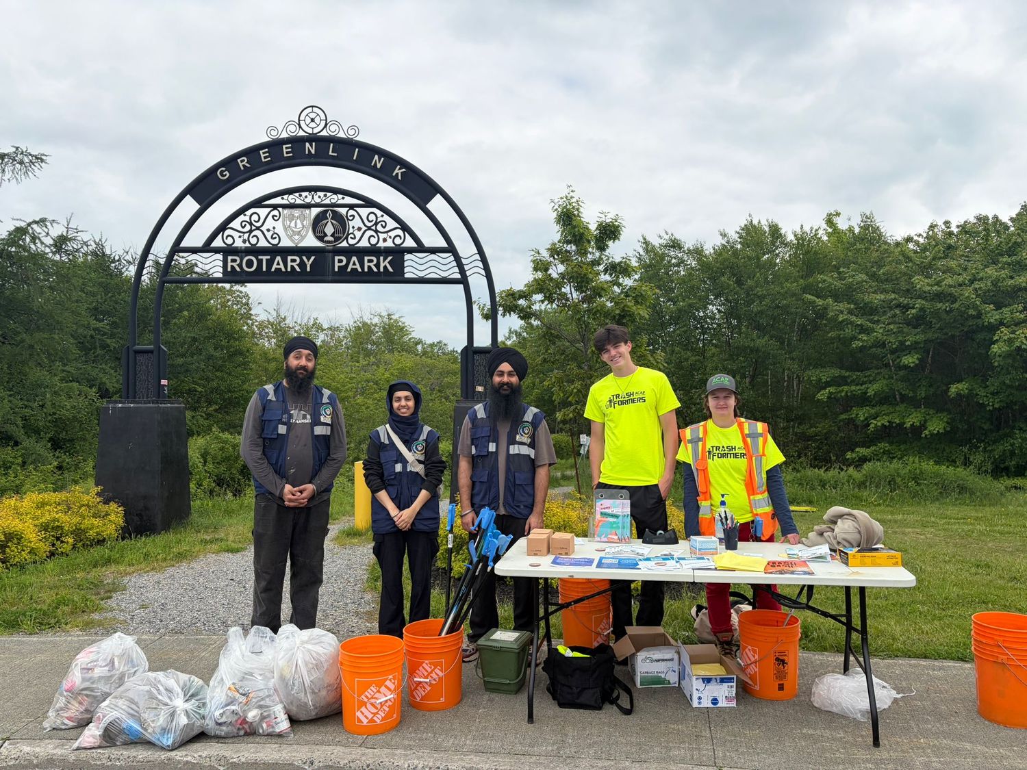 BSA volunteers at a community clean-up at Greenlink Rotary Park